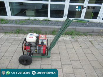 : фото в шапке страницы