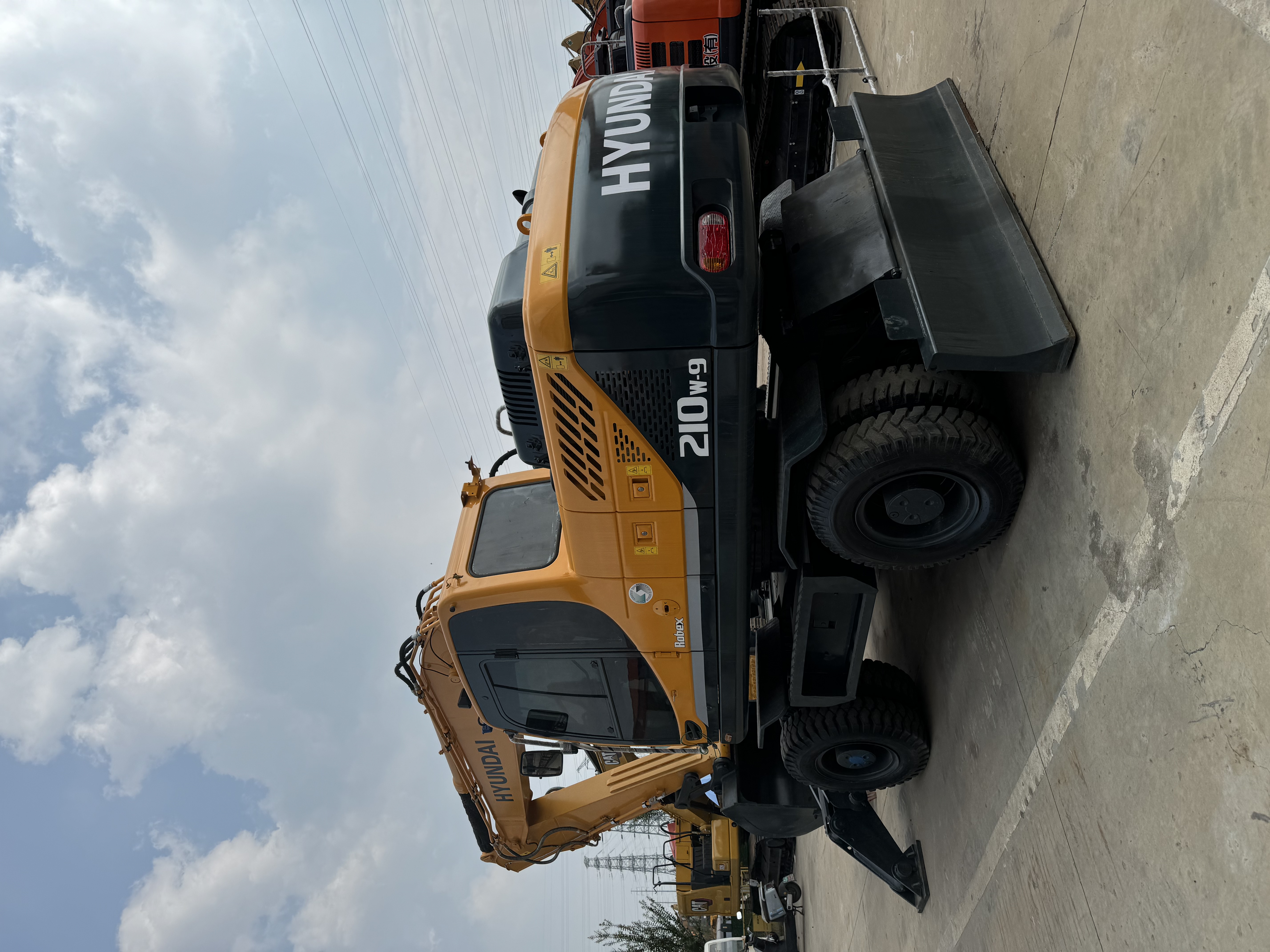 : фото в шапке страницы