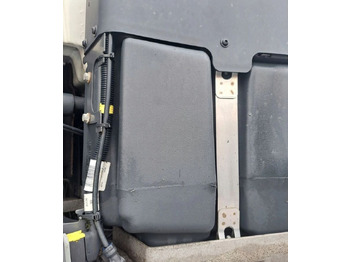 : фото в шапке страницы