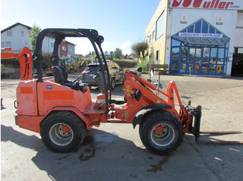 : фото в шапке страницы