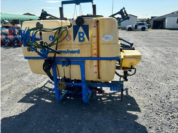 : фото в шапке страницы