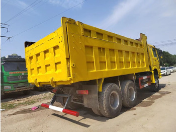 : фото в шапке страницы