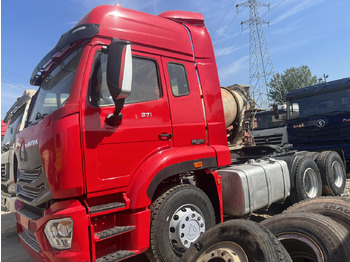 : фото в шапке страницы