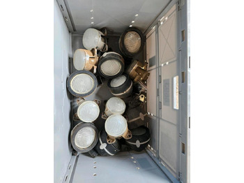 : фото в шапке страницы