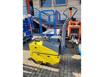 : фото в шапке страницы