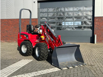 : фото в шапке страницы