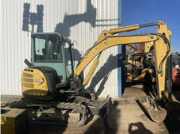 : фото в шапке страницы