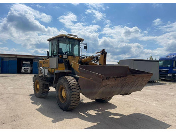 : фото в шапке страницы