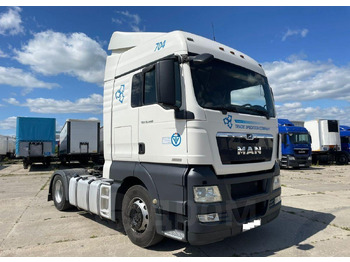 : фото в шапке страницы