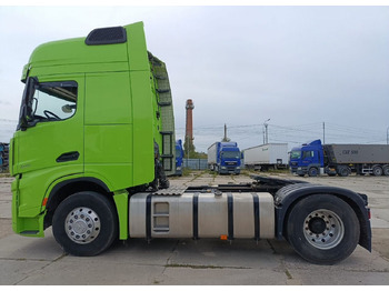 Тягач Shacman X6000: фото 5