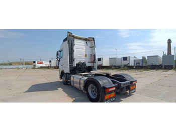 Тягач Volvo FH: фото 5