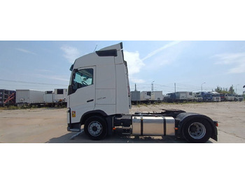 Тягач Volvo FH: фото 4