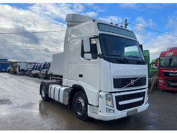 : фото в шапке страницы