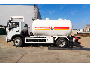 Грузовик-цистерна ISUZU
