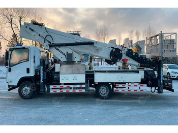 Грузовик с подъемником ISUZU