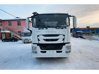 Грузовик с цистерной ISUZU GIGA