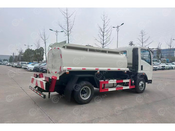 Грузовик-цистерна ISUZU