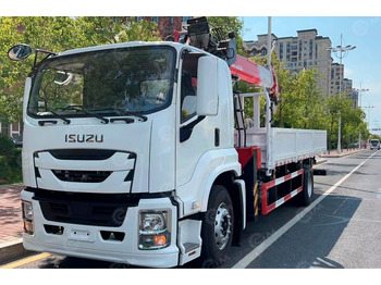 : фото в шапке страницы