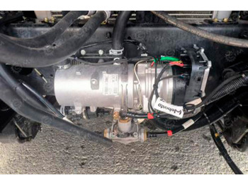 Бортовой грузовик/ Платформа Бортовой грузовик ISUZU 8x4 дв 338kw с кму SANY SPS4000C гп 16т 5 секций 19м кузов 8000х2450х60: фото 5