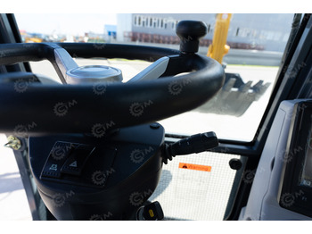 Колёсный экскаватор SINOMACH