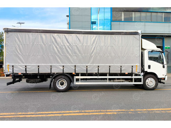 Тентованный грузовик ISUZU