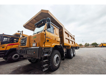 Карьерный самосвал