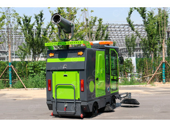 Подметально-уборочная машина