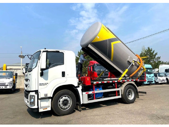 Новый Ассенизатор Илосос isuzu 4X2 дв 151KW бочка 10М3 насос 360М 3: фото 4