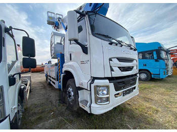 Новый Грузовик с подъемником Isuzu Giga: фото 2