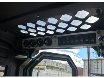 Новый Мини-погрузчик с бортовым поворотом Мини-погрузчик XFANG X850, 2025: фото 4 Новый Мини-погрузчик с бортовым поворотом Мини-погрузчик XFANG X850, 2025: фото 4