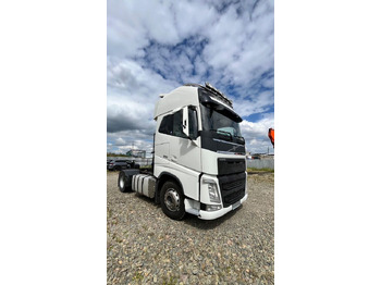 : фото в шапке страницы