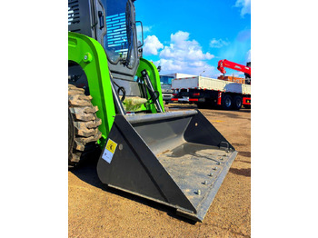 Новый Мини-погрузчик с бортовым поворотом XFANG X850: фото 3