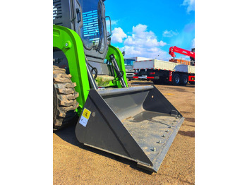 Новый Мини-погрузчик с бортовым поворотом XFANG X850: фото 5