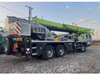 : фото в шапке страницы