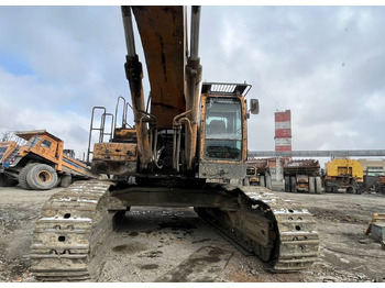 : фото в шапке страницы