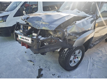 Легковой автомобиль Nissan Patrol 4.8 AT, 2006, битый, 999 999 км: фото 3