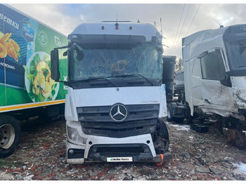 Тягач Mercedes-Benz Actros: фото 2 Тягач Mercedes-Benz Actros: фото 2