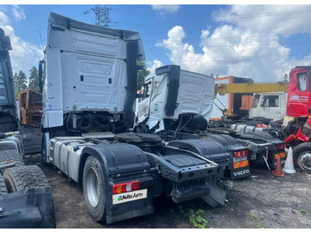 Тягач Mercedes-Benz Actros: фото 4 Тягач Mercedes-Benz Actros: фото 4
