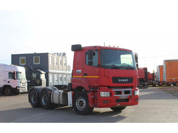 Тягач КАМАЗ 65806