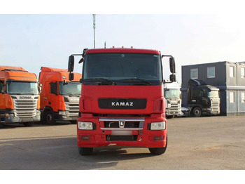 Тягач КАМАЗ 65806: фото 2
