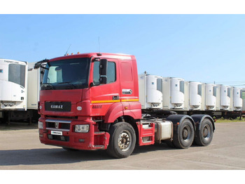 Тягач КАМАЗ 65806: фото 3