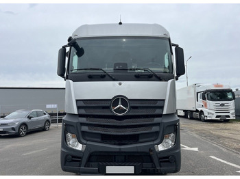 Тягач Mercedes-Benz Actros: фото 2 Тягач Mercedes-Benz Actros: фото 2