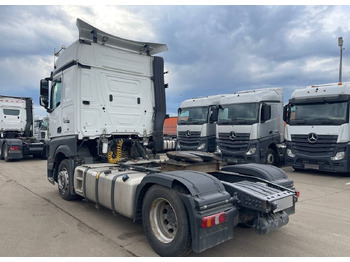Тягач Mercedes-Benz Actros: фото 5 Тягач Mercedes-Benz Actros: фото 5