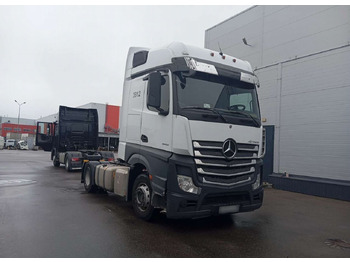 Тягач Mercedes-Benz Actros: фото 1 Тягач Mercedes-Benz Actros: фото 1