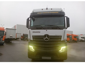 Тягач Mercedes-Benz Actros: фото 2 Тягач Mercedes-Benz Actros: фото 2