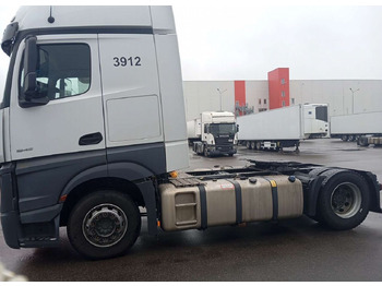 Тягач Mercedes-Benz Actros: фото 4 Тягач Mercedes-Benz Actros: фото 4