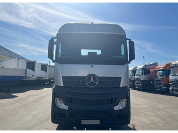 Тягач Mercedes-Benz Actros: фото 2