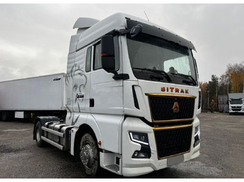 : фото в шапке страницы