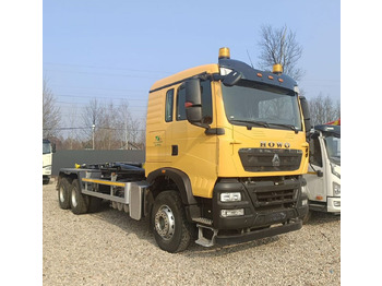 : фото в шапке страницы