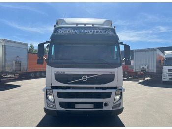 Тентованный грузовик Volvo F-Series: фото 2
